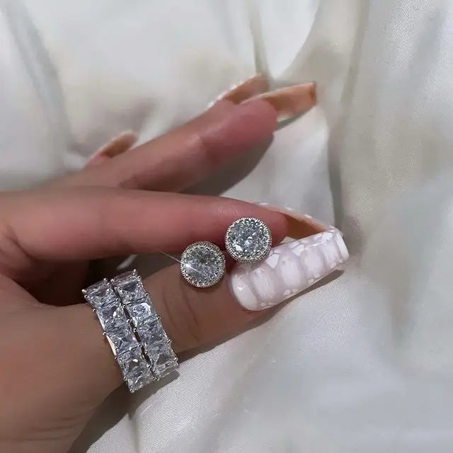 Men's Moissanite Halo Stud Earrings - Yoyisjewelry