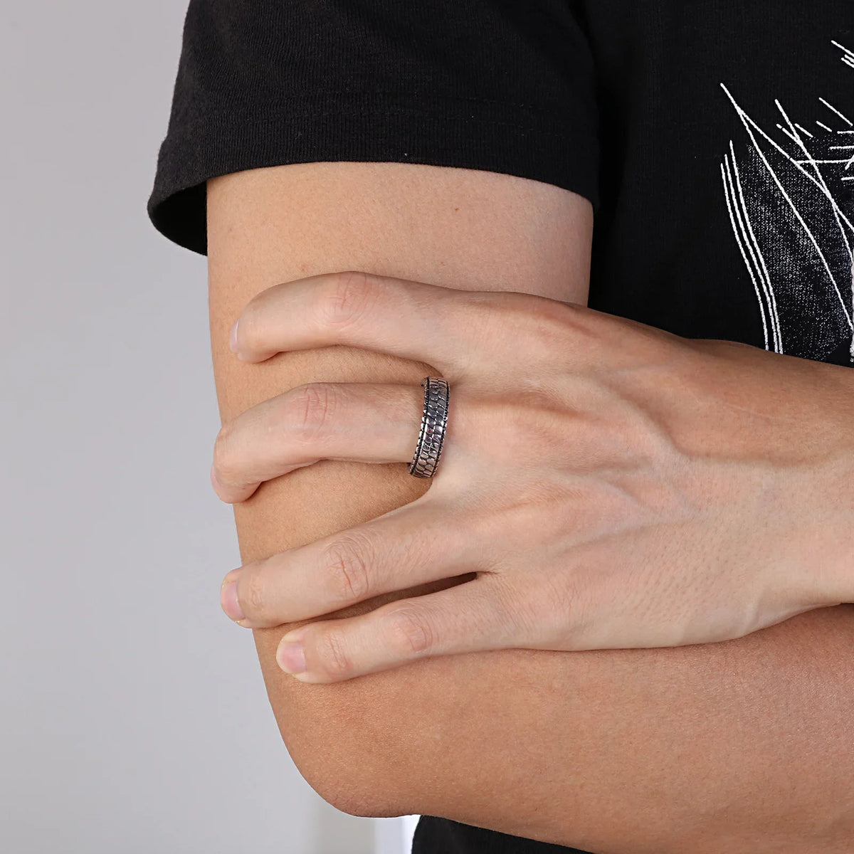 Men's Sterling Silver Finger Tire Ring - Yoyisjewelry