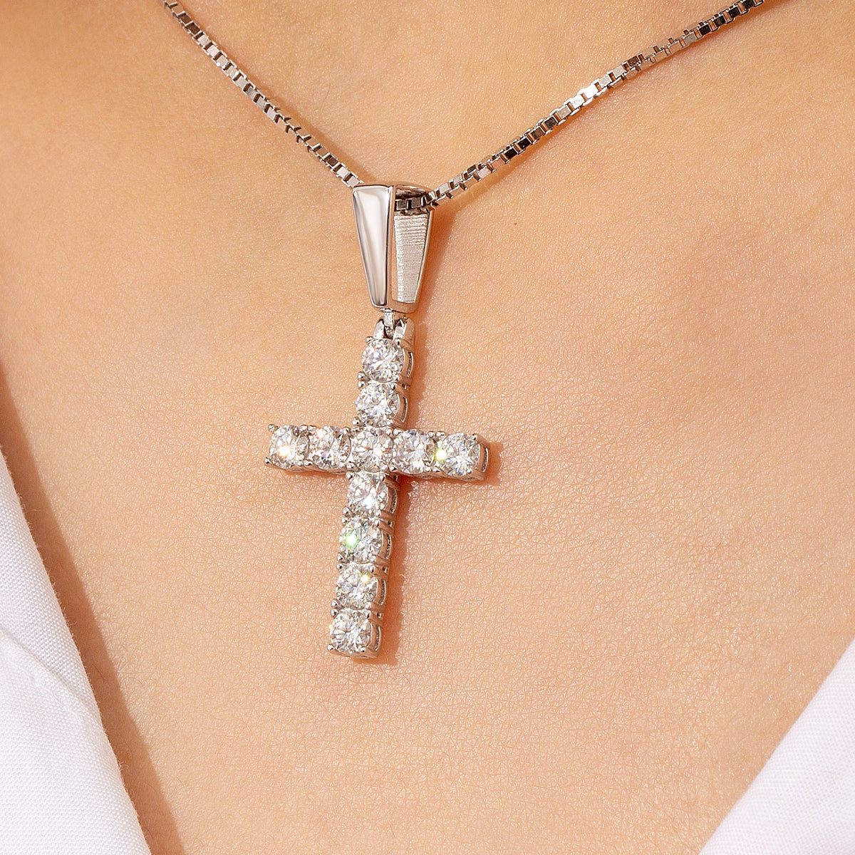 Men's White Gold Moissanite  Jesus Piece Chain - Yoyisjewelry